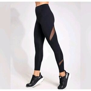 Beyond Yoga PowerBeyond Black Size XS Leggings Mesh Sides Buttery Soft Running